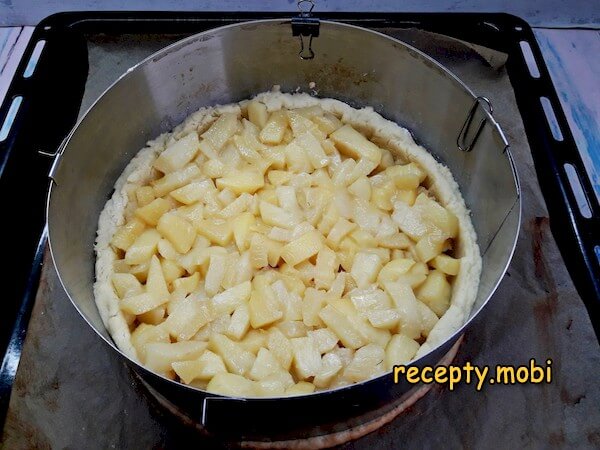 приготовления яблочного пирога с меренгой - фото шаг 18