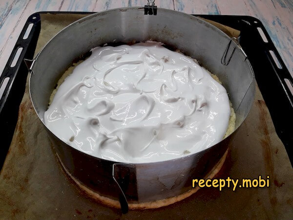 приготовления яблочного пирога с меренгой - фото шаг 19