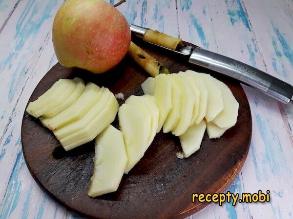 нарезанные яблоки - фото шаг 6