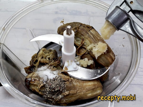 приготовление бабагануша из баклажанов - фото шаг 11