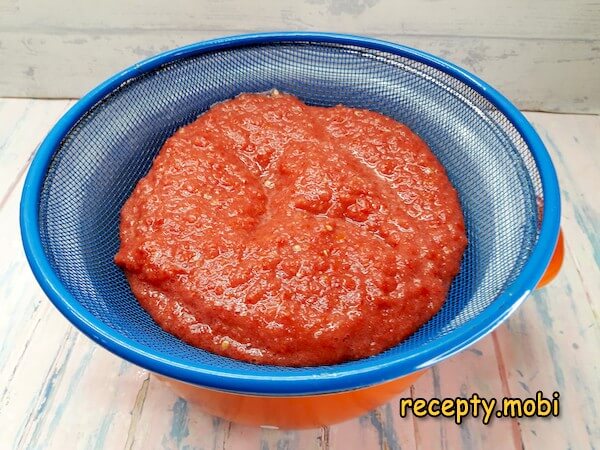 приготовление горлодера из помидора с чесноком на зиму - фото шаг 3