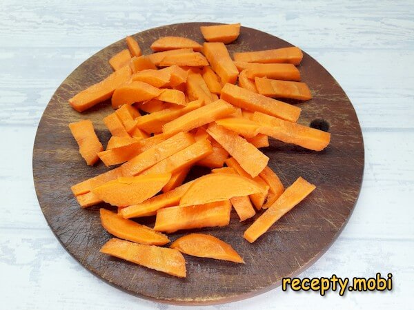нарезанная морковь - фото шаг 5