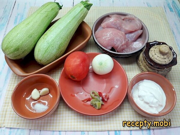 ингредиенты для приготовления лодочек из кабачков с фаршем в духовке - фото шаг 1