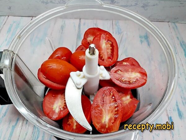 томаты в измельчителе - фото шаг 2
