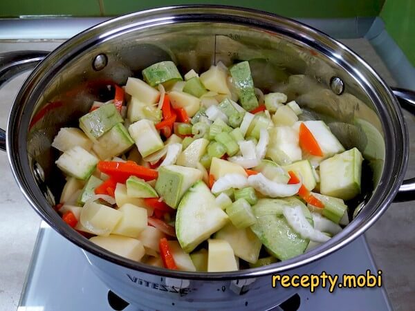 приготовление супа-пюре из кабачков и картофеля - фото шаг 12