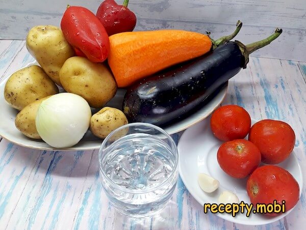 ингредиенты для приготовления тушеной картошки с баклажанами - фото шаг 1