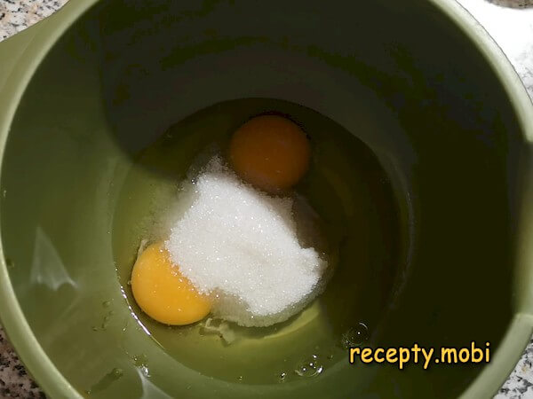 яйца с сахаром - фото шаг 3