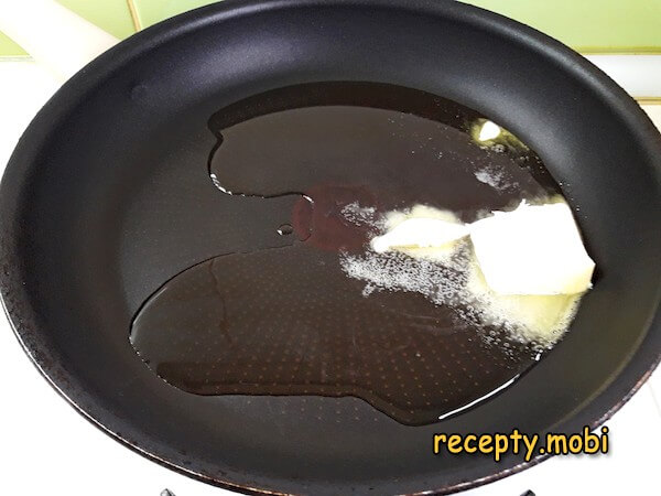 сливочное масло на сковороде - фото шаг 6