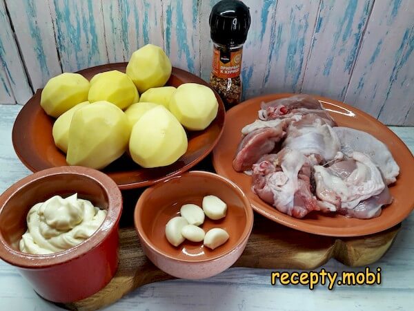 ингредиенты для приготовления курицы кусочками с картошкой в духовке - фото шаг 1