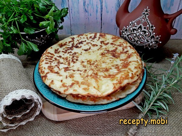 Ленивые хачапури с сыром на сковороде