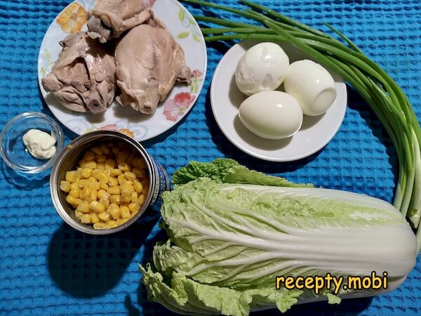 ингредиенты для приготовления салата из курицы с пекинской капустой и кукурузой - фото шаг 1