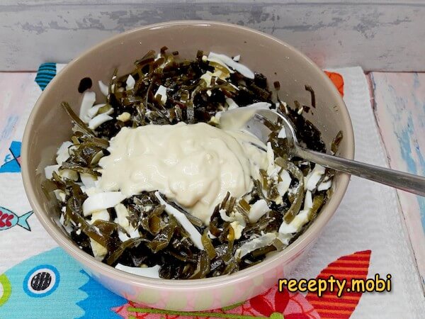 cooking seaweed salad with eggs - photo step 10