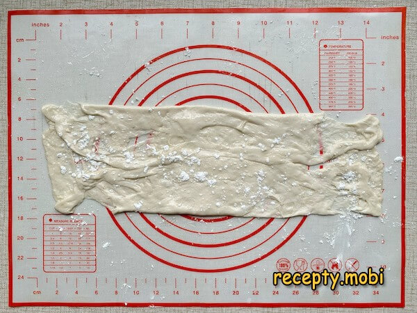приготовление слоеных лепешек на сковороде - фото шаг 5
