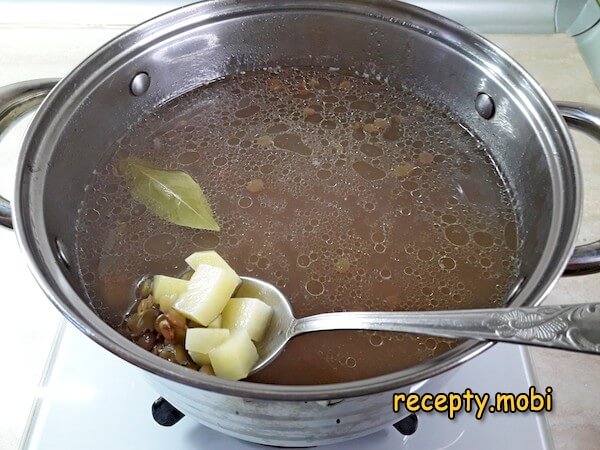 приготовление супа из зеленой чечевицы с курицей - фото шаг 15