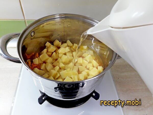 приготовление супа с фрикадельками из индейки - фото шаг 15