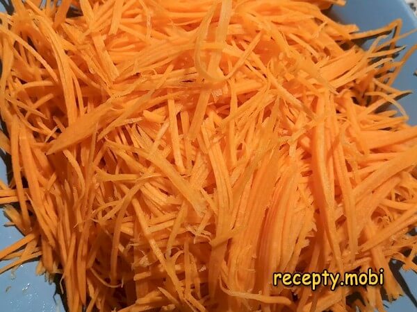 тертая морковь по-корейски - фото шаг 6