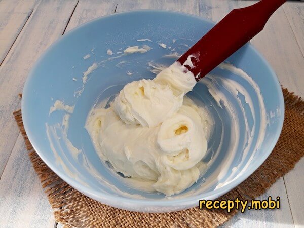 приготовление крем чиза для торта на сливках - фото шаг 3