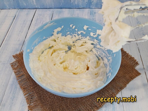 приготовление крем чиза для торта на сливках - фото шаг 6