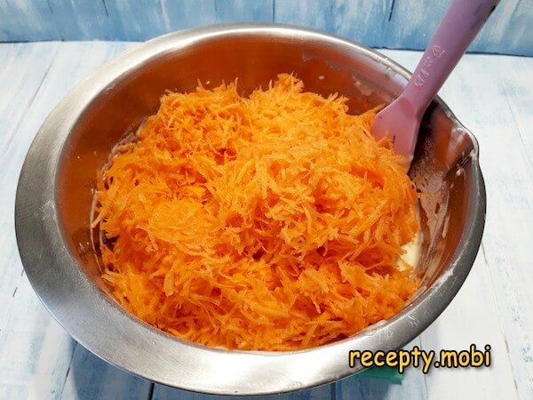 приготовление морковного пирога с грецкими орехами - фото шаг 13