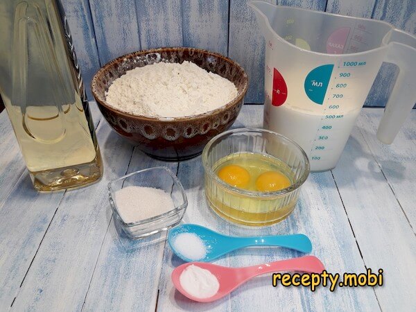 ингредиенты для приготовления оладий из прокисшего молока - фото шаг 1