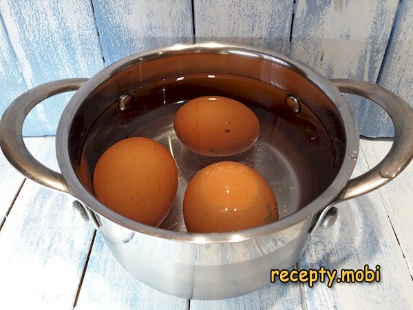вареные яйца - фото шаг 2