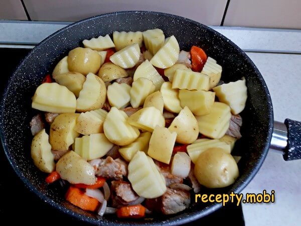 приготовление штруделей с мясом и картошкой - фото шаг 23