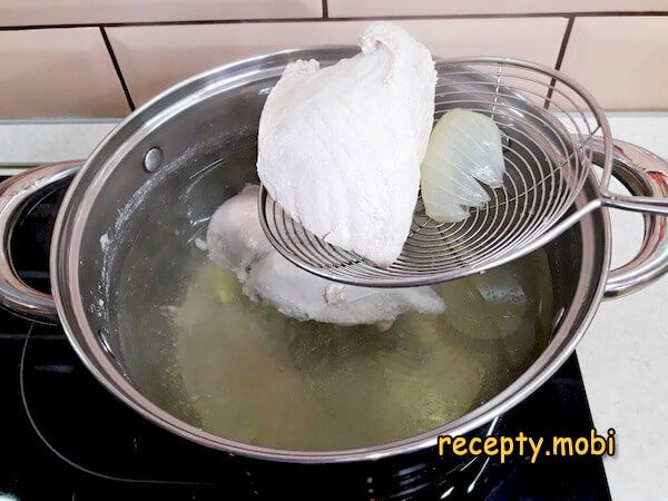 приготовление сырного супа с курицей и грибами - фото шаг 11