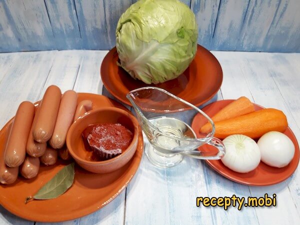 ингредиенты для приготовления тушеной капусты с сосисками - фото шаг 1