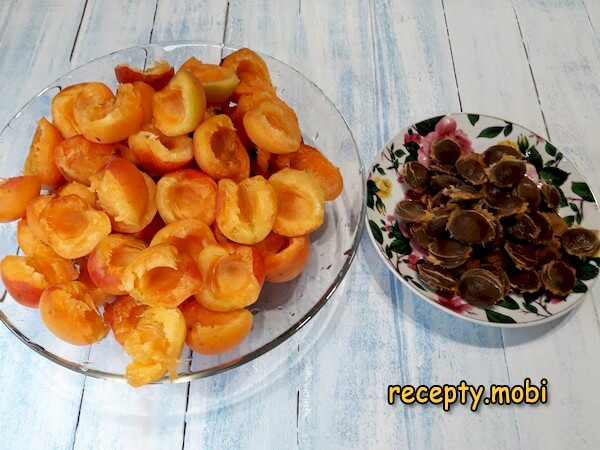 абрикосы и косточки абрикосов - фото шаг 2
