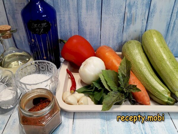 ингредиенты для кабачков по-корейски - фото шаг 1