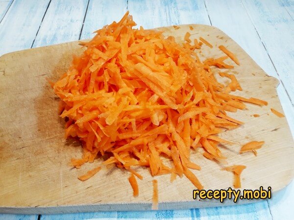 тертая морковь - фото шаг 2