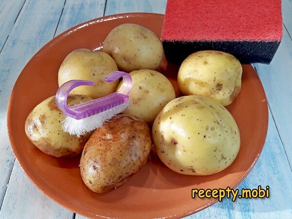 приготовление картофеля в мундире - фото шаг 2