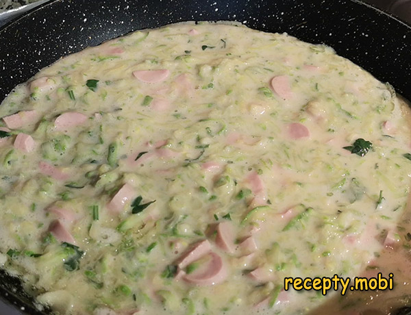 cooking zucchini pizza in a frying pan - photo step 15