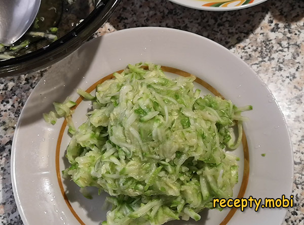 grated zucchini - photo step 7