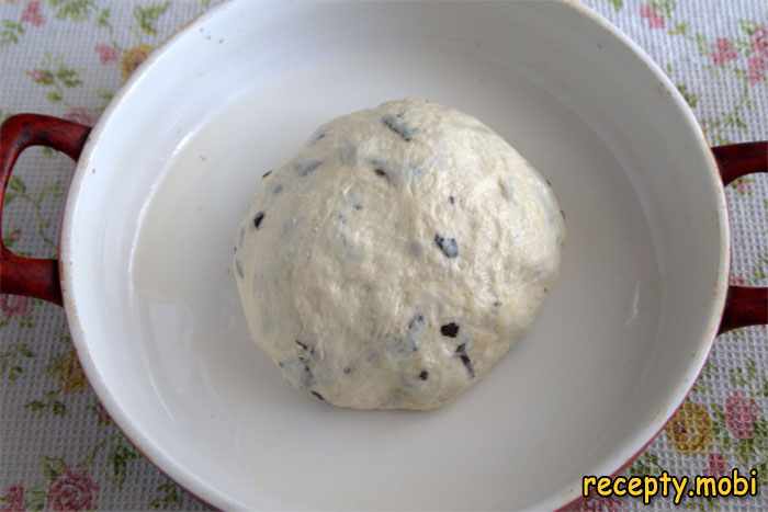 dough with basil