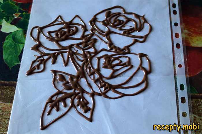 Рисунок розы шоколадом - фото шаг 12