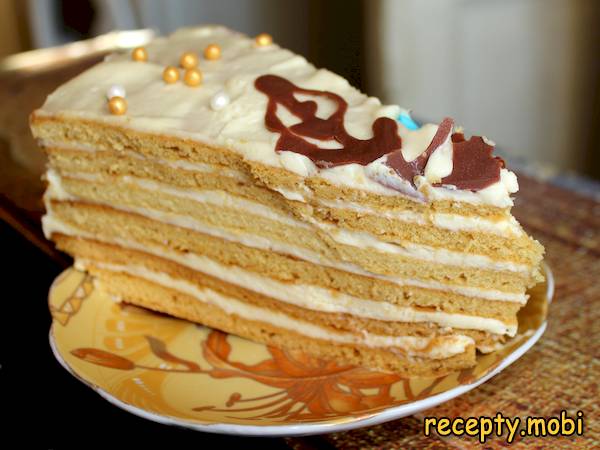 Торт медовик со сметанным кремом и корицей «Розы»