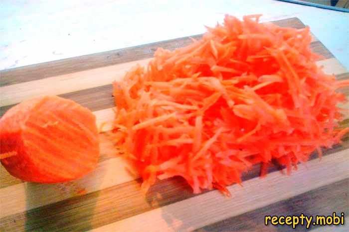 Тертая морковка - фото шаг 3