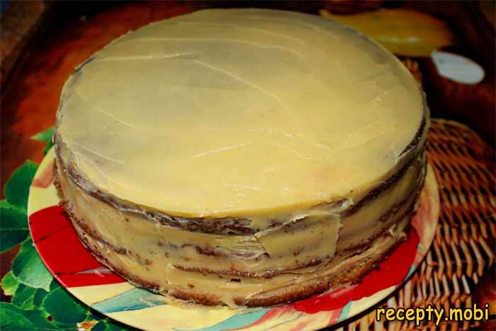 Смажьте белым ганашом верх и бока торта - фото шаг 20