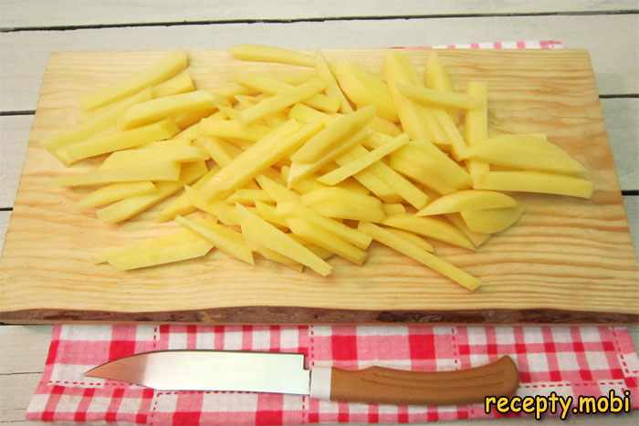 Картофель нарезать брусочками - фото шаг 11