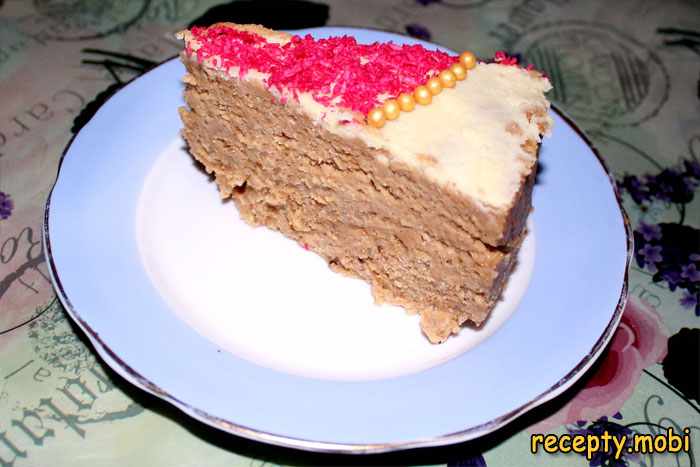 Торт из печенья без выпечки со сгущенкой	и орехами