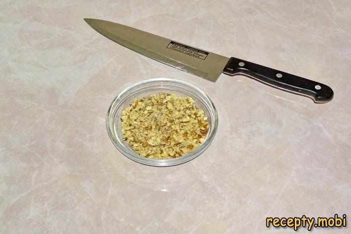chopped walnuts - photo step 2
