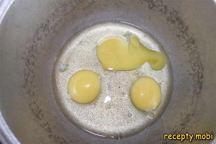 желтки куриных яиц - фото шаг 4