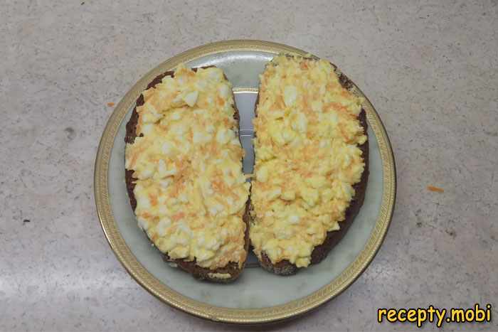 Намазка из яиц и плавленого сыра