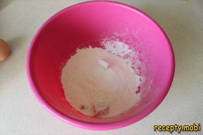 flour with yeast and sugar