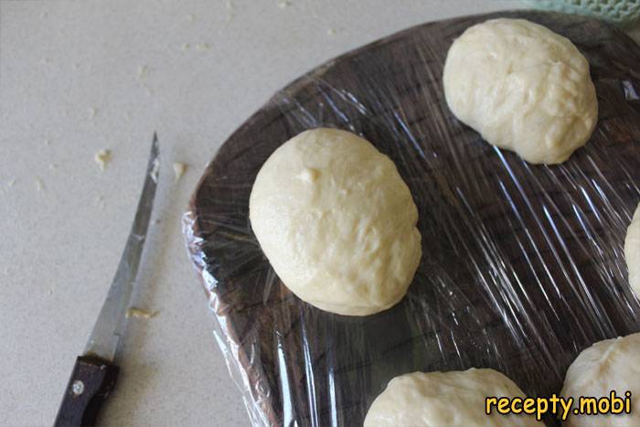 making burger buns