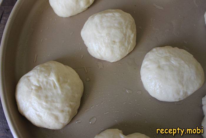 making burger buns