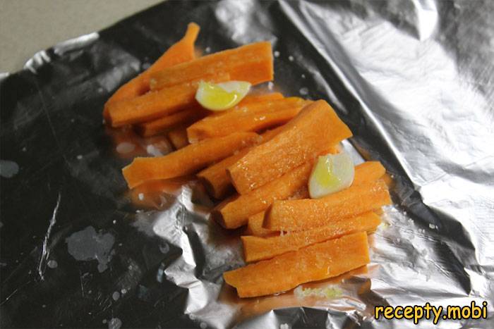 морковь и чеснок - фото шаг 3