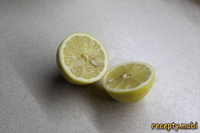 Отделить половинку лимона - фото шаг 3