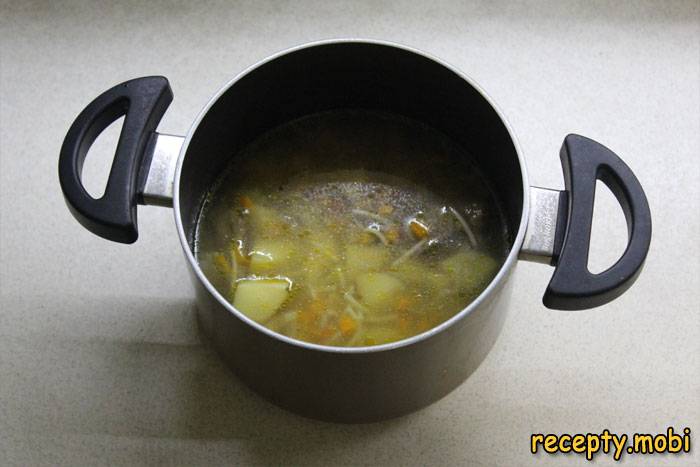 Грибной суп с вешенками и картофелем